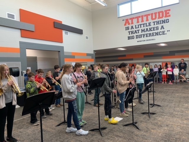 Sixth Grade band students played Christmas carols for some classes at Lennox Elementary. Thank you for the wonderful music!
